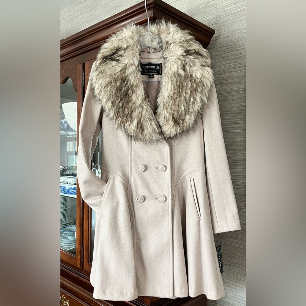 Fleet Street Wool blend coat Size Medium NWT